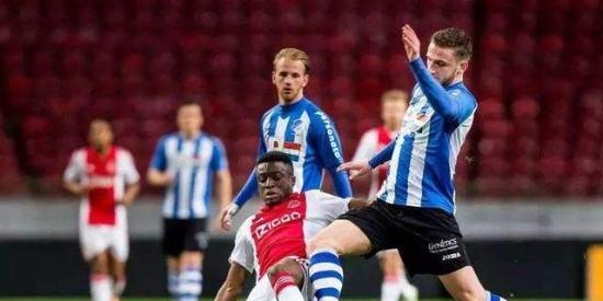 广厦全队在 广厦全队在