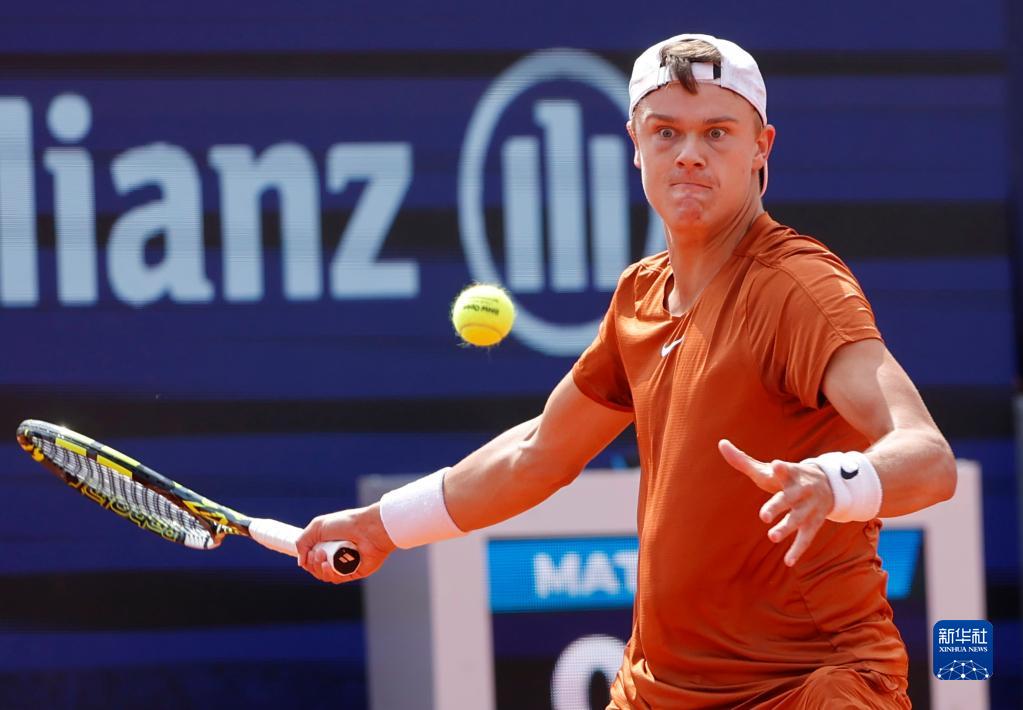 充满意外与 充满意外与