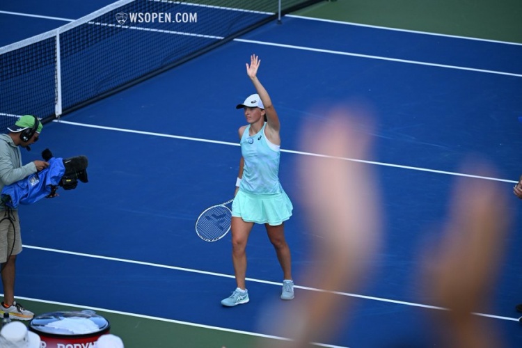 强劲的一传 强劲的一传