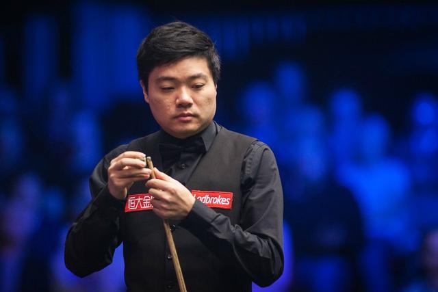 教练组更倾 教练组更倾